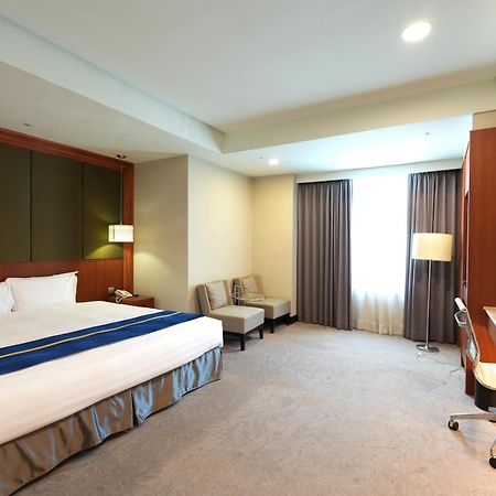 Hiyeshotel勤天商旅-花蓮館 Hualien Eksteriør bilde