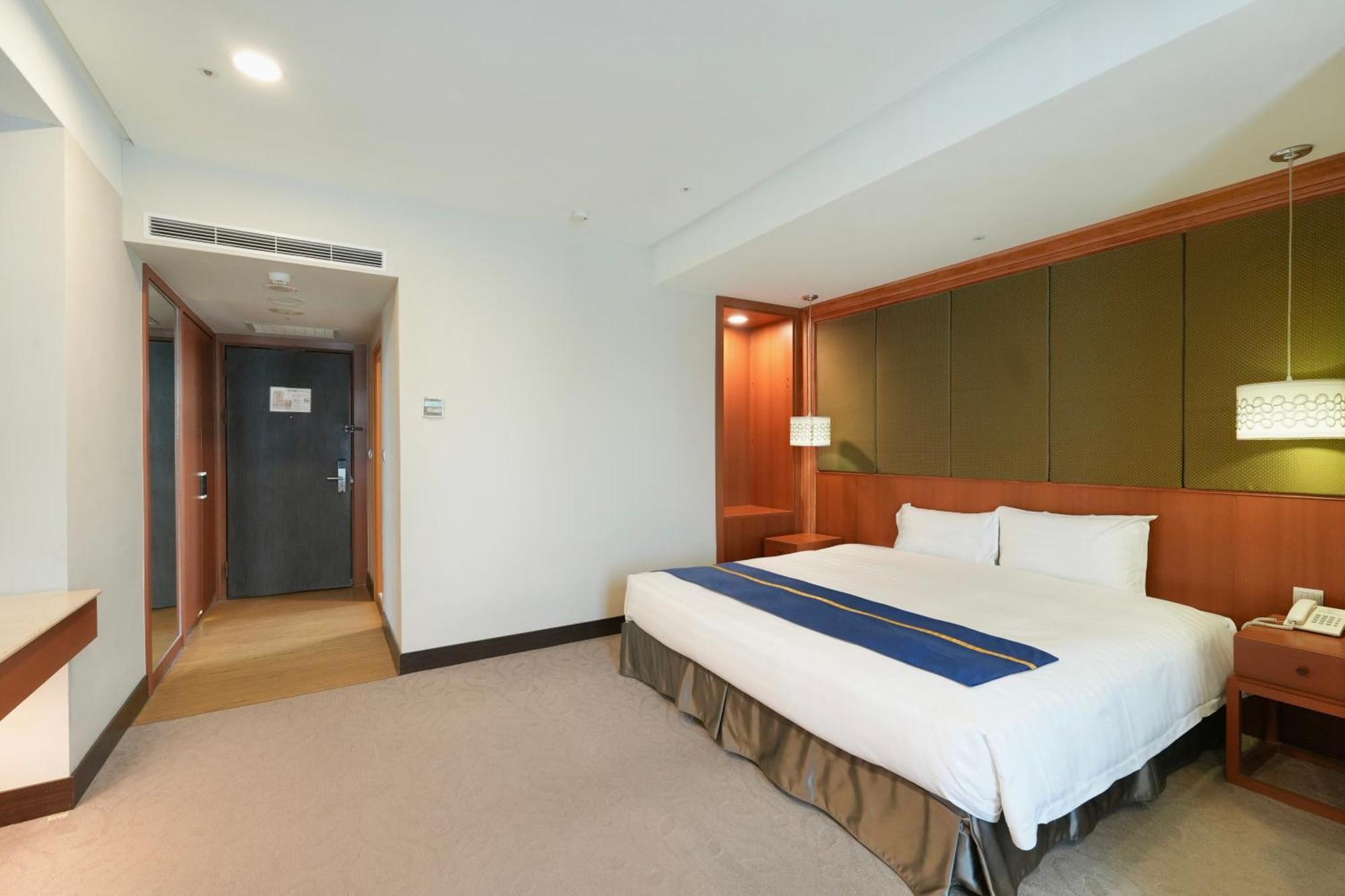 Hiyeshotel勤天商旅-花蓮館 Hualien Eksteriør bilde