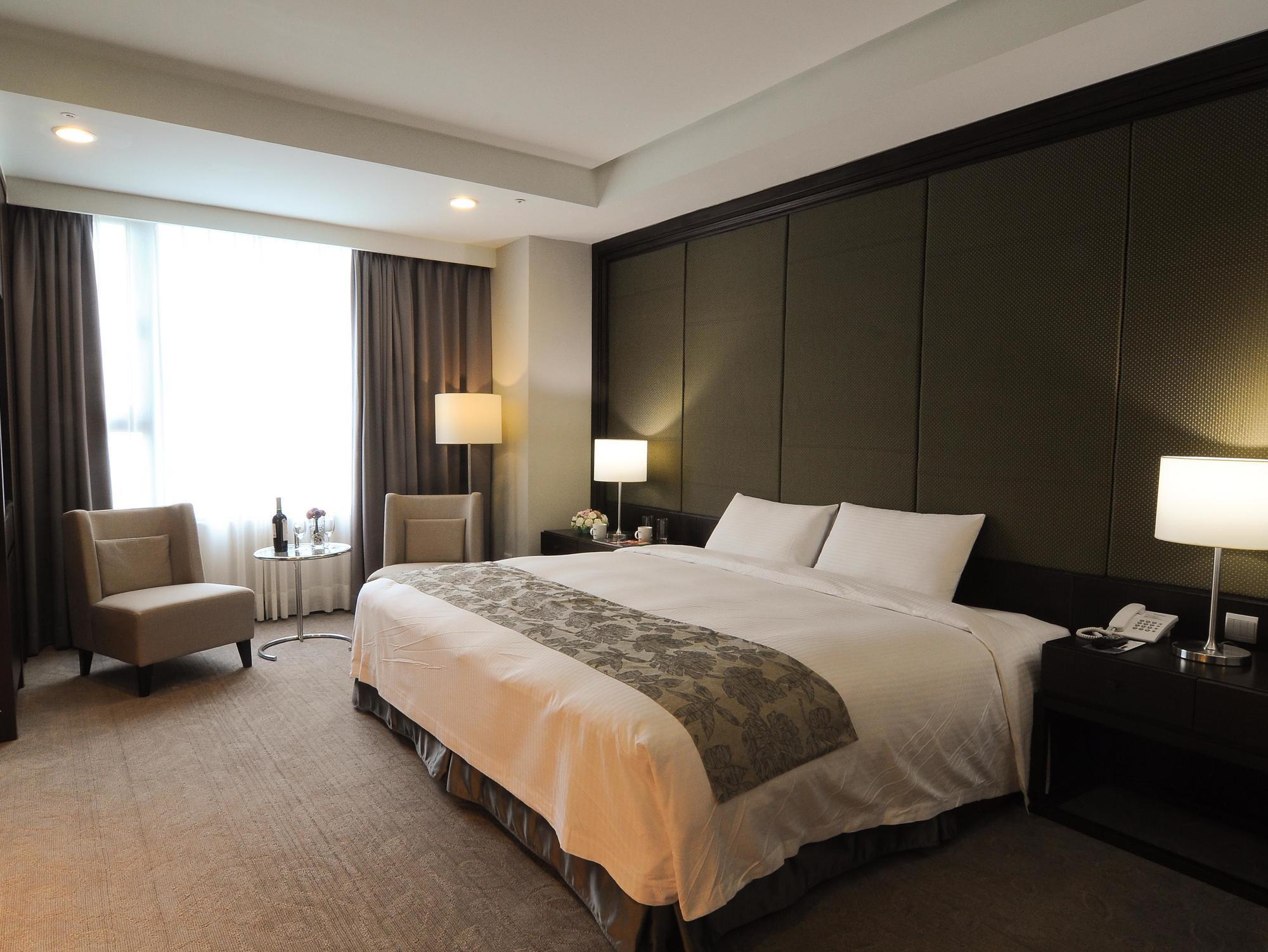 Hiyeshotel勤天商旅-花蓮館 Hualien Eksteriør bilde
